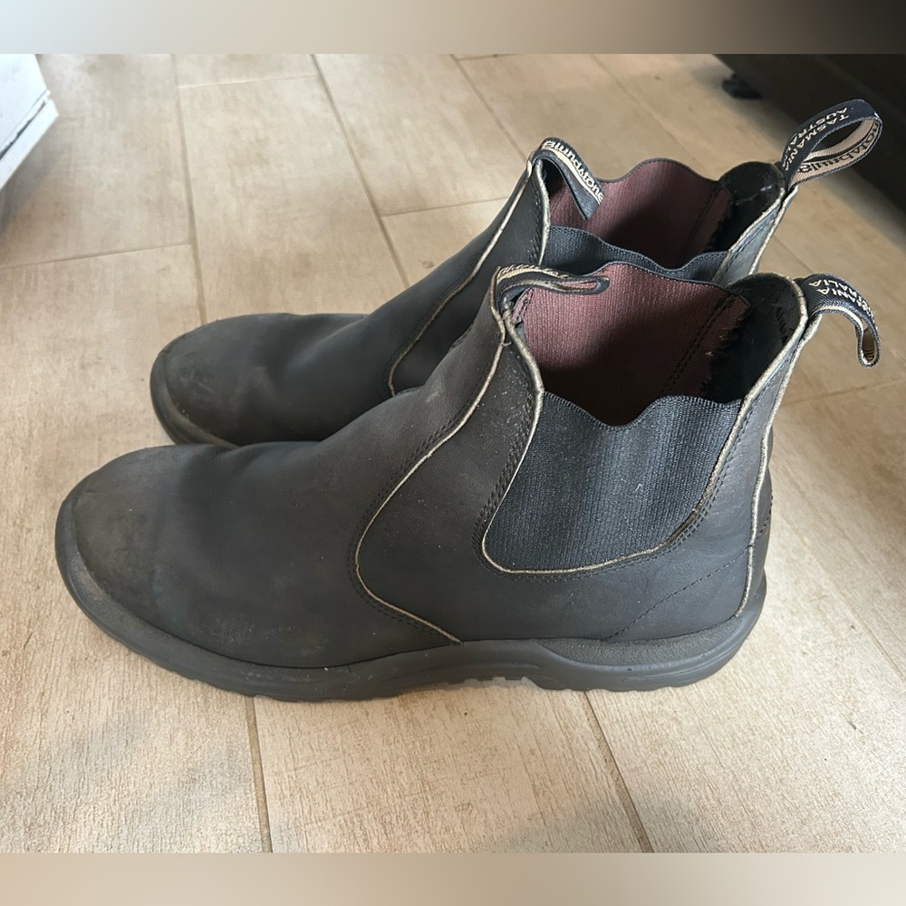 Dark Brown Blundstones